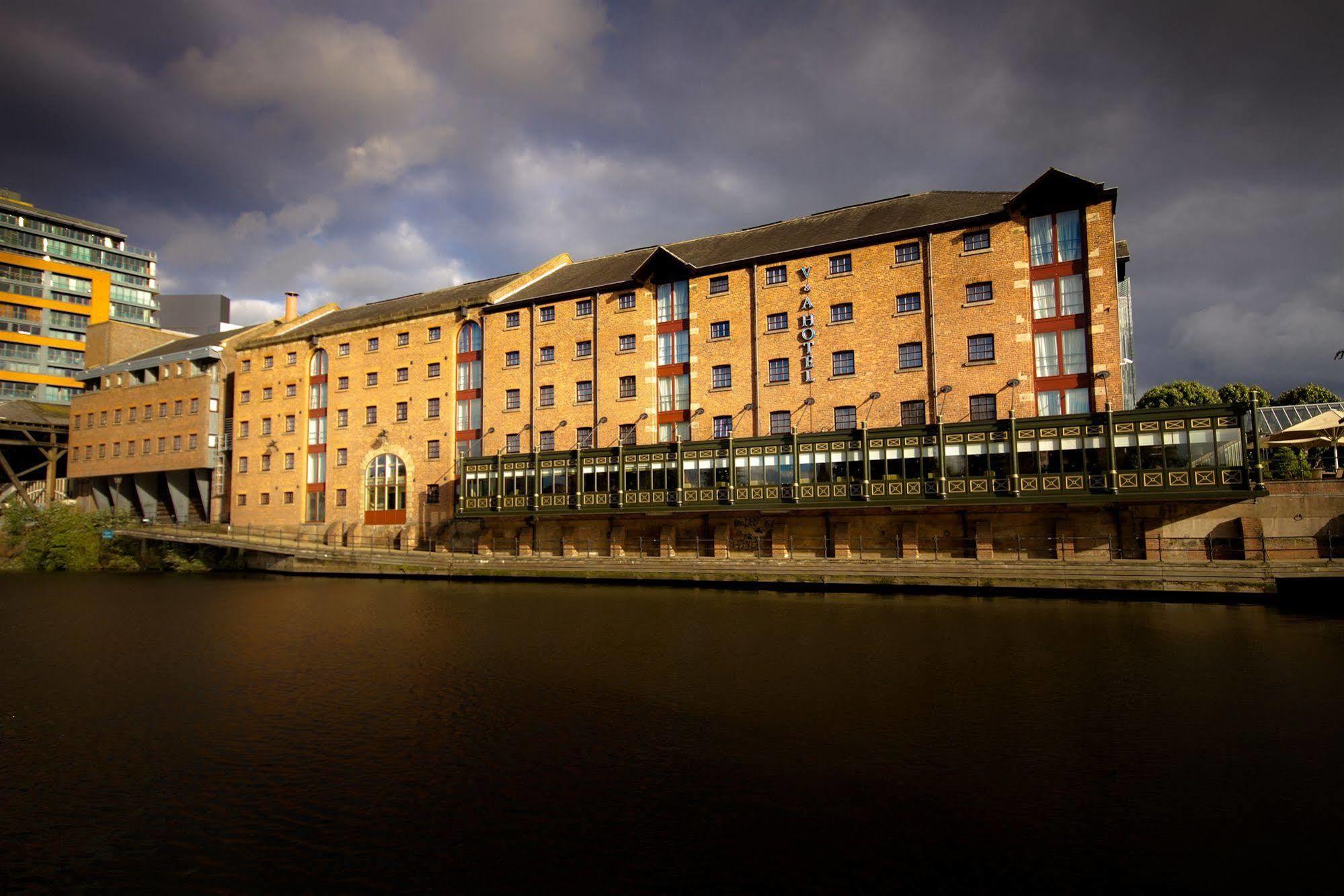 Marriott Victoria &